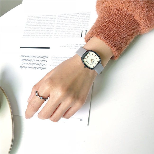 [Mã FAMAYFA2 giảm 10K đơn 50K] Đồng hồ thời trang nữ Viser VS02 mặt oval mẫu mới cực đẹp, dây da mềm êm tay | BigBuy360 - bigbuy360.vn