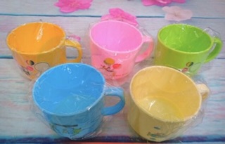 Ly Nhựa Uống Nước Cho Bé