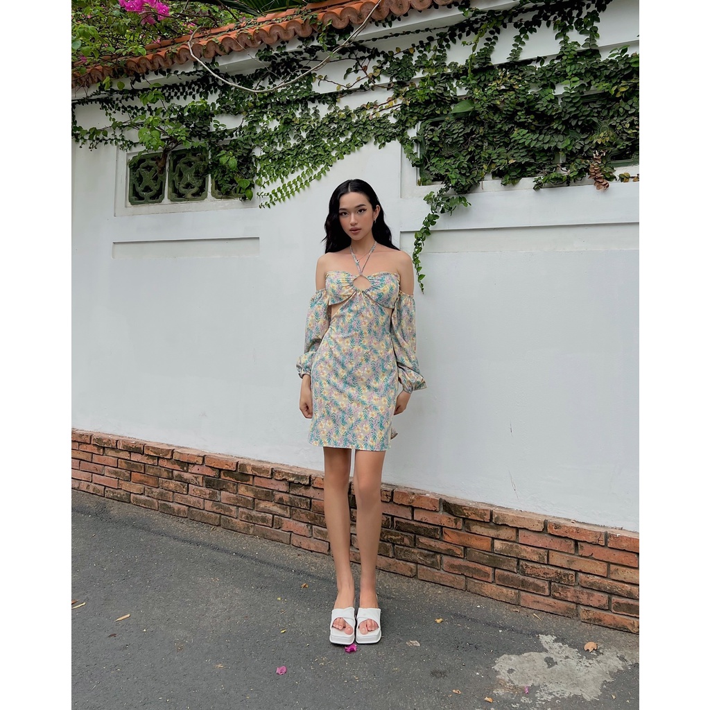 Đầm hoa khoét eo cổ yếm Crown Dress Gem Clothing SP060618