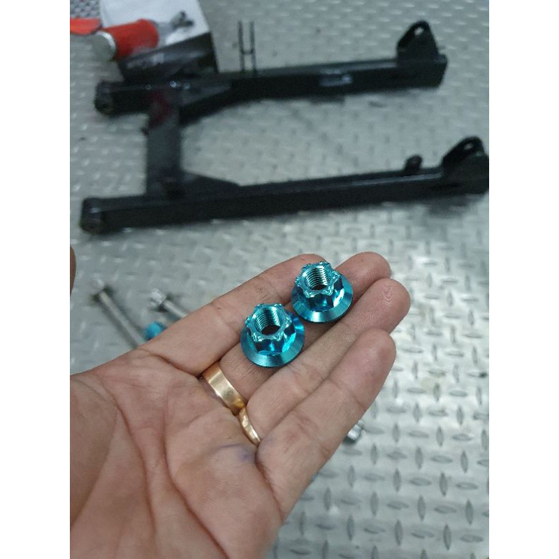 Cốt Titan - Salaya Axelo