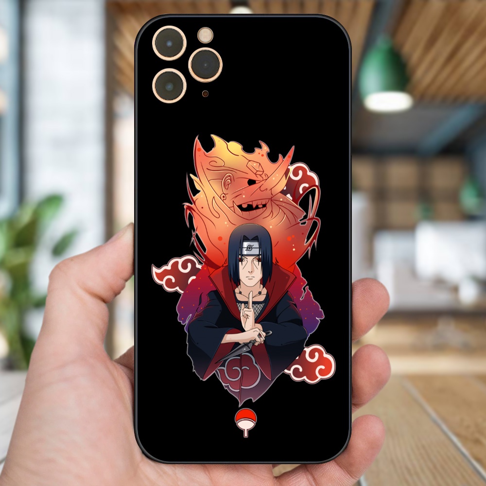 Ốp lưng iPhone 11 Pro Max dẻo đen cạnh vuông in hình Uchiha Itachi Naruto