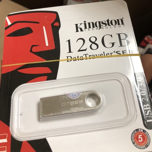 USB Kingston SE9 32G, USB2.0, chống nước, BH 1 năm Giá Tốt