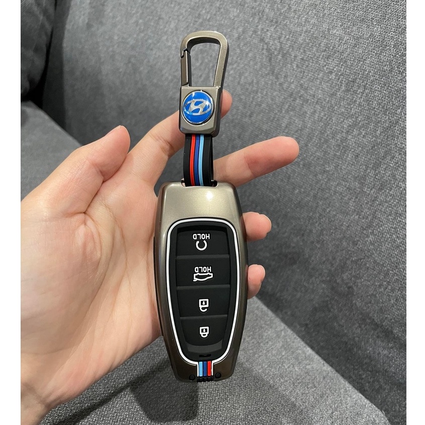 Ốp Chìa Khóa Xe Hyundai Santafe 2022, Tucson 2022 Chất Liệu Hợp Kim Cao Cấp, Kiểu dáng thể thao M03 + kèm móc treo