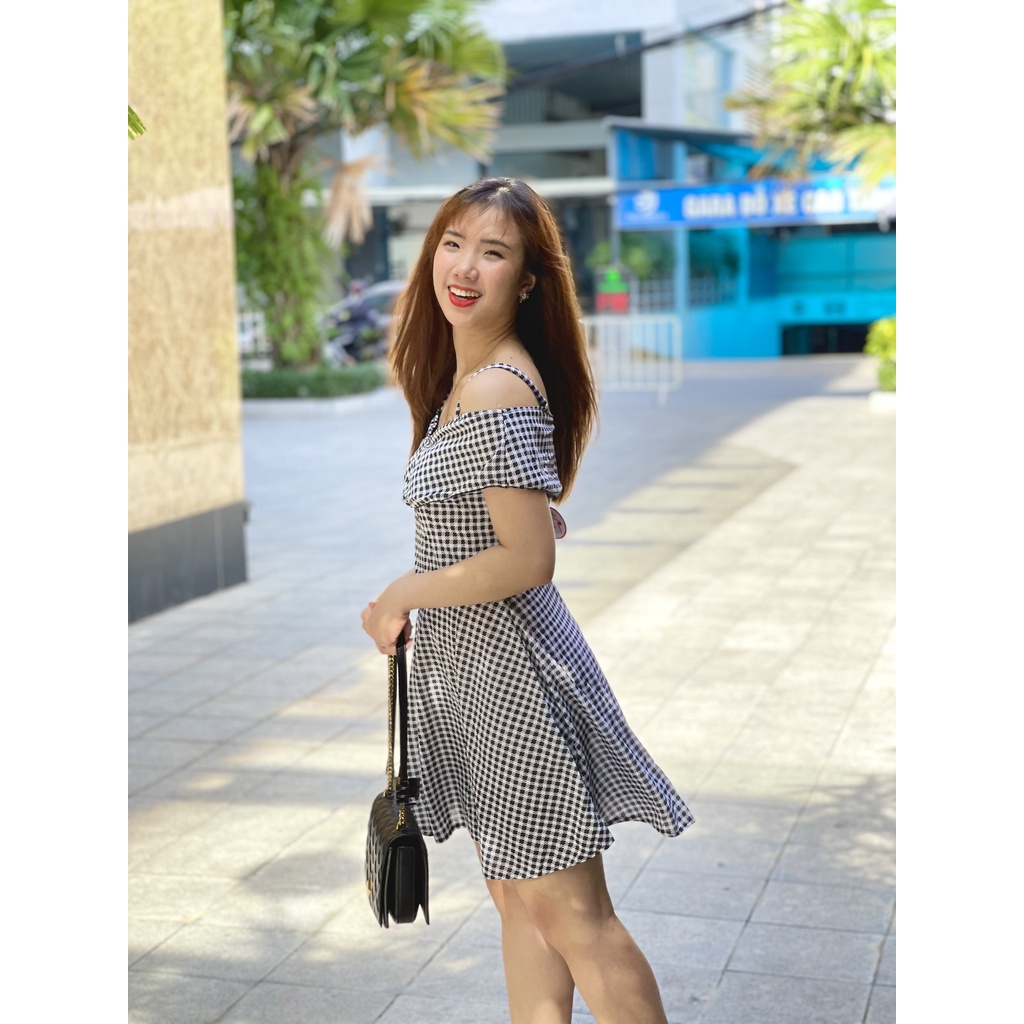 Đầm Váy 2 Dây Trễ Vai Kẻ Caro Chất Cát Mi Sa Lên Dáng Siêu Yêu Giá Rẻ 334 | BigBuy360 - bigbuy360.vn