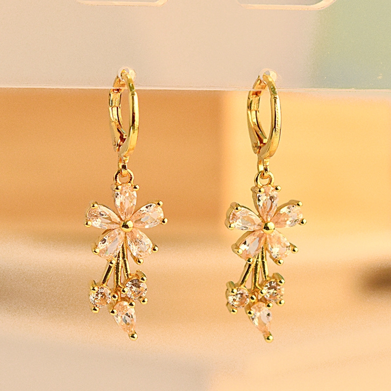 Bông tai dạng xỏ mạ vàng 18K mặt thả hình hoa khảm zircon cho nữ