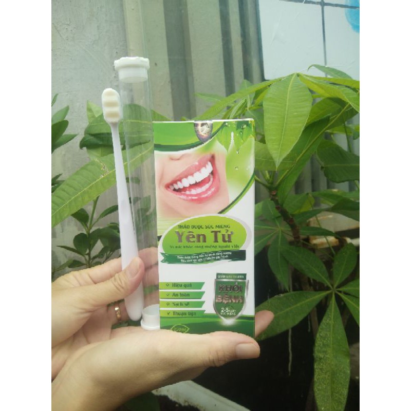 THẢO DƯỢC SÚC MIỆNG YÊN TỬ 250ml