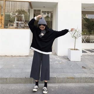 Sweater phối vạt trắng xẻ tà