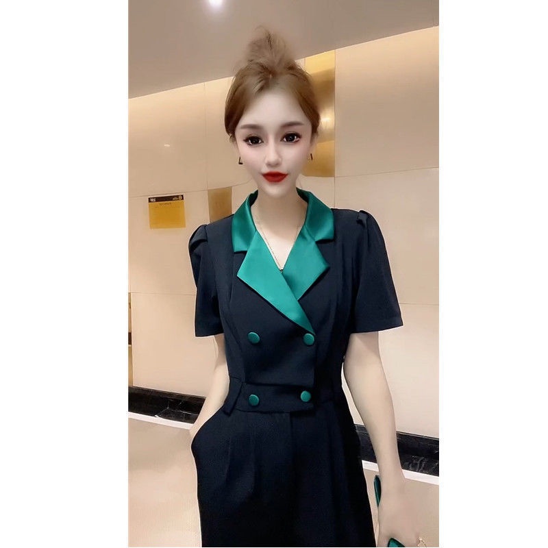 Jumpsuit Cổ Vest Phối Màu Tương Phản Thời Trang