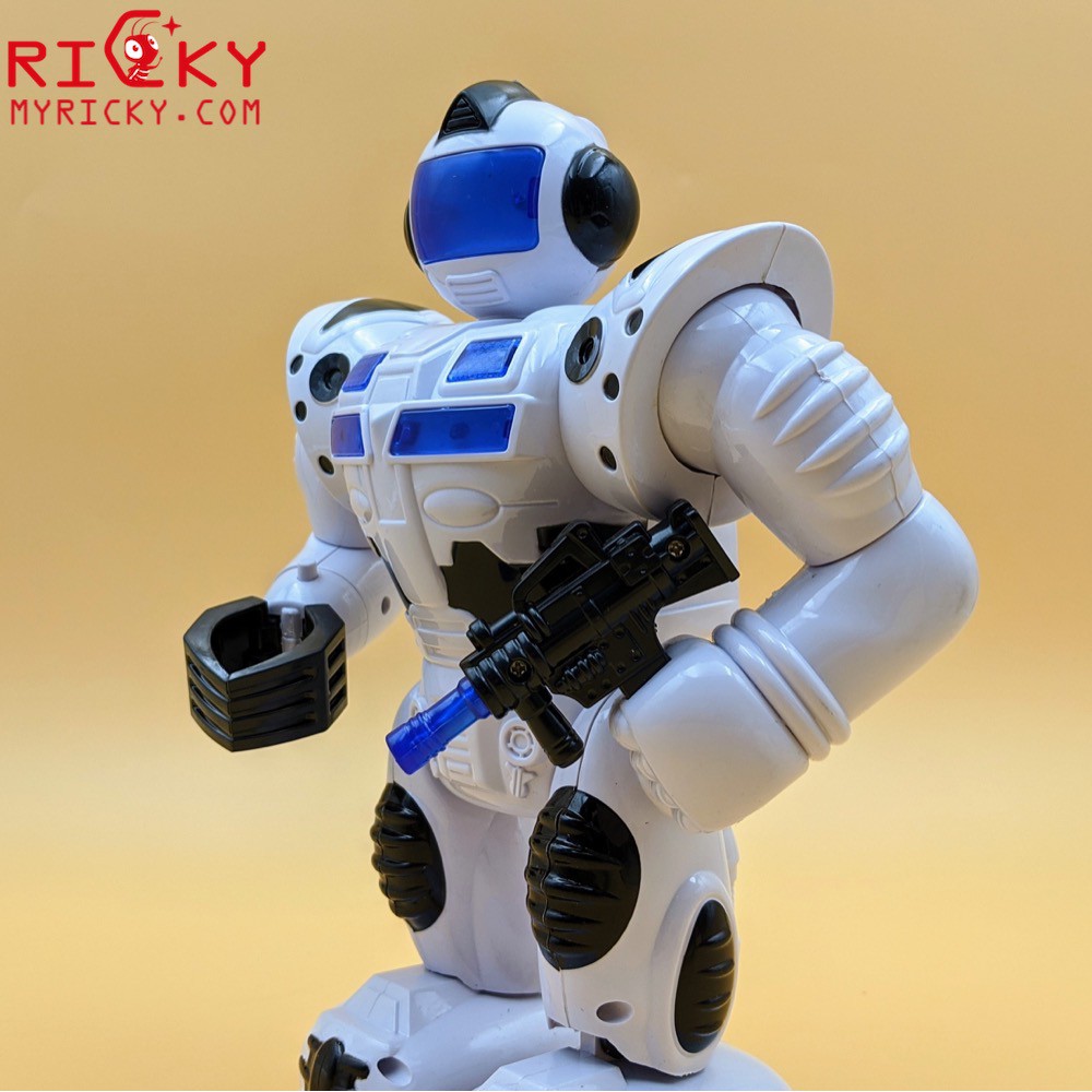 Robot tự di chuyển, biểu diễn theo nhạc