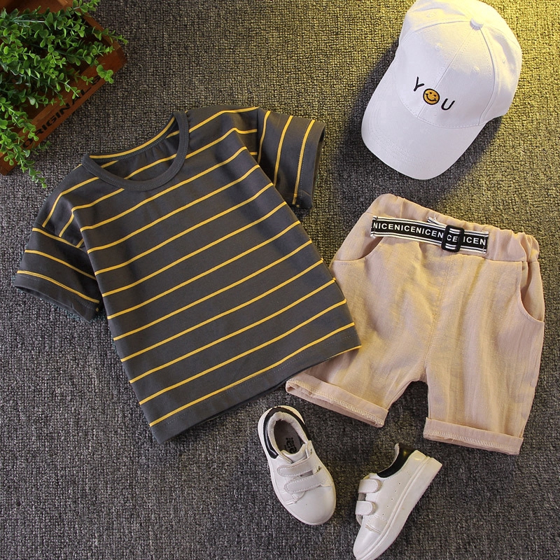 Set Áo Thun Ngắn Tay Cổ Tròn Sọc Vằn + Quần Ngắn Cho Bé Trai