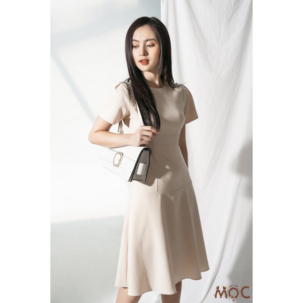 Dori Dress - Chất liệu đũi Nhật cao cấp, mặc một lần là thích mê | BigBuy360 - bigbuy360.vn
