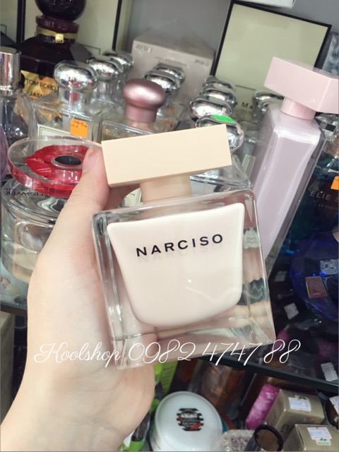 Nước hoa nữ Narciso Rodriguez Narciso Poudrée - Sự ấm áp của 1 cái ôm chào đón