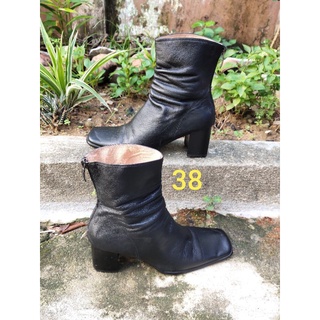 Giày thể thao chính hãng 2hand màu đẹp