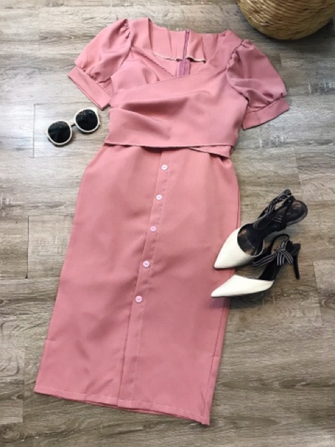 Đầm body nút hồng đắp chéo ngực cột nơ lưng đi tiệc sang đẹp