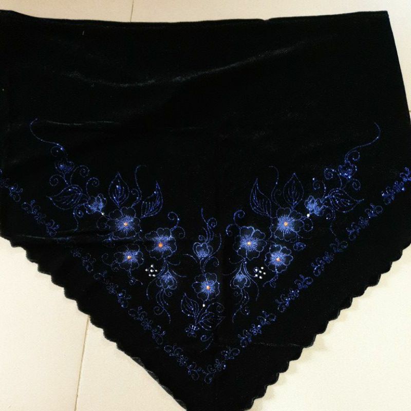 Khăn nhung cho bà cho mẹ