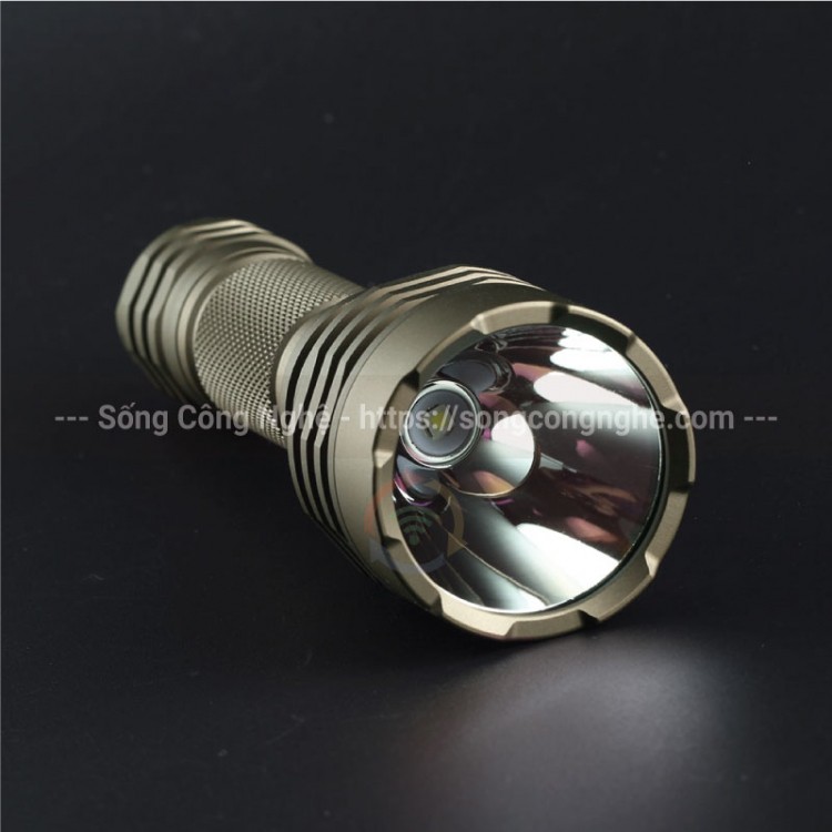 Đèn pin Convoy C8+