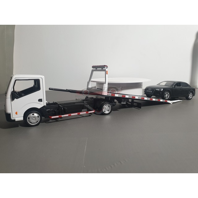 Xe mô hình xe tải chở ôtô Nissan Capstar, tỉ lệ 1:32