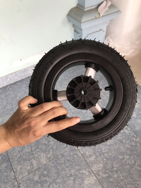 Bánh xe đạp SKIDS Edgar gồm săm và lốp