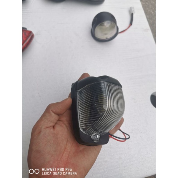 Đèn nóc xe tải, đèn trang trí nóc sử dụng bóng sợi đốt 24v.