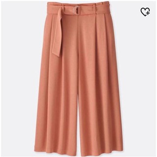 Quần lửng ống xuông của Nữ Uni