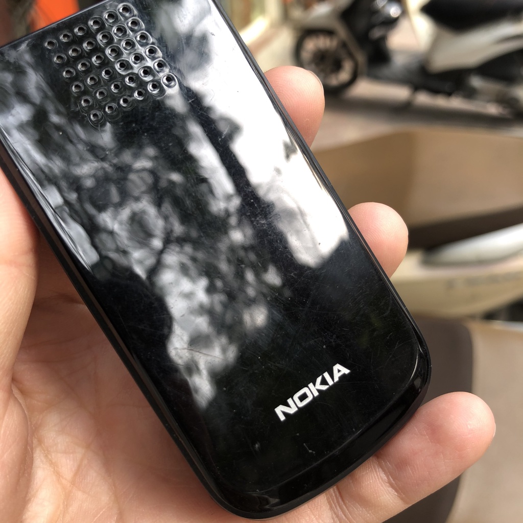 Điện thoại cổ Nokia 2720 zin đẹp chính hãng 100%