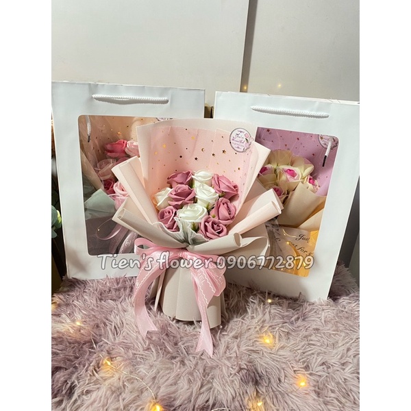 Combo bó hoa 10 bông kèm túi và thiệp