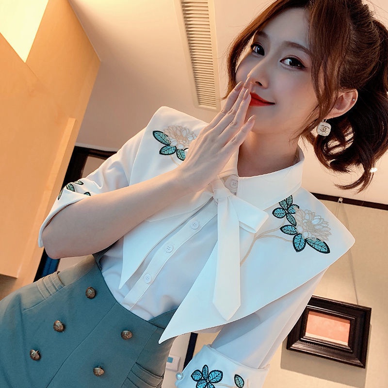 Bộ Áo Sơ Mi Tay Ngắn + Quần Yếm Màu Trắng Thêu Họa Tiết Mùa Hè Mới 2021 Cho Nữ | BigBuy360 - bigbuy360.vn
