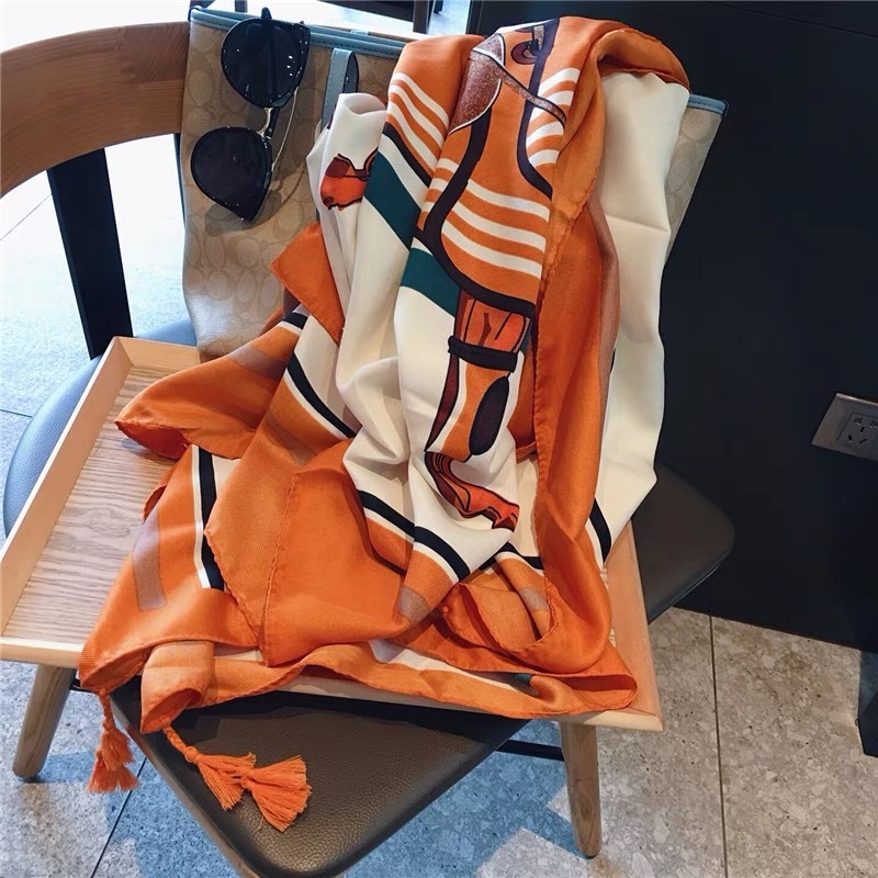 Khăn choàng cổ in hình con ngựa che nắng du lịch biển size 90x180cm