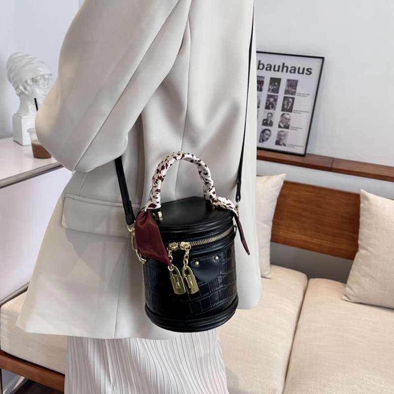 Túi xô đeo vai IELGY họa tiết đá thời trang cao cấp dành cho nữ