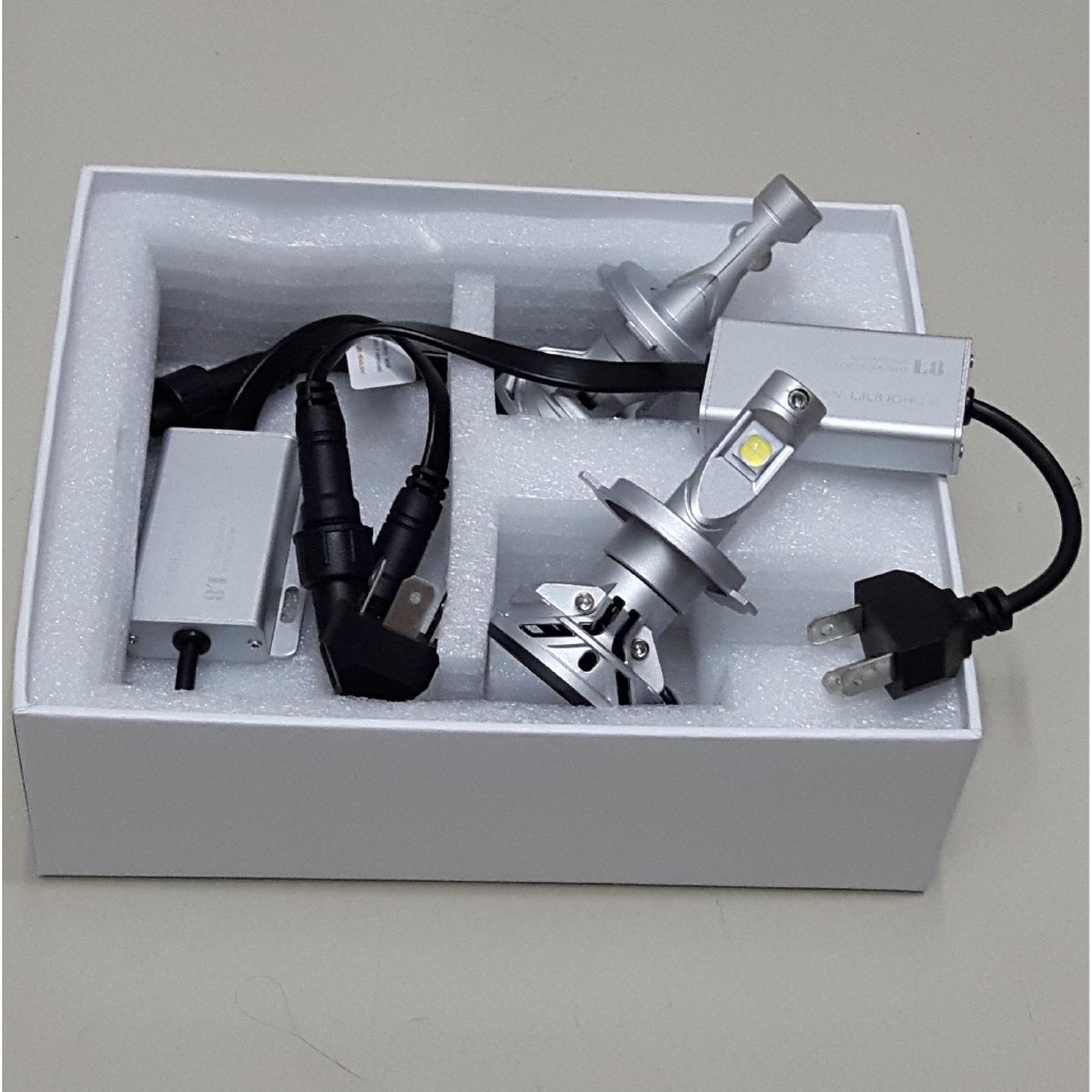 Cặp bóng đèn Led Cree XHP70 L8 H4 4300k màu vàng nắng