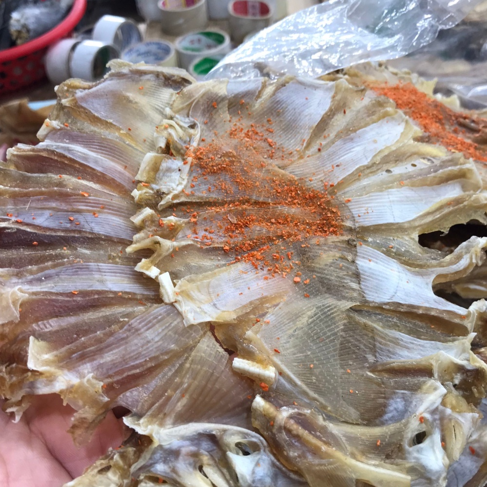 Khô cá đuối cà mau Mekong Food không tẩm thịt dày con to hàng luôn mới , hương vị đặt biệt phù hợp làm quà tặng quà biếu