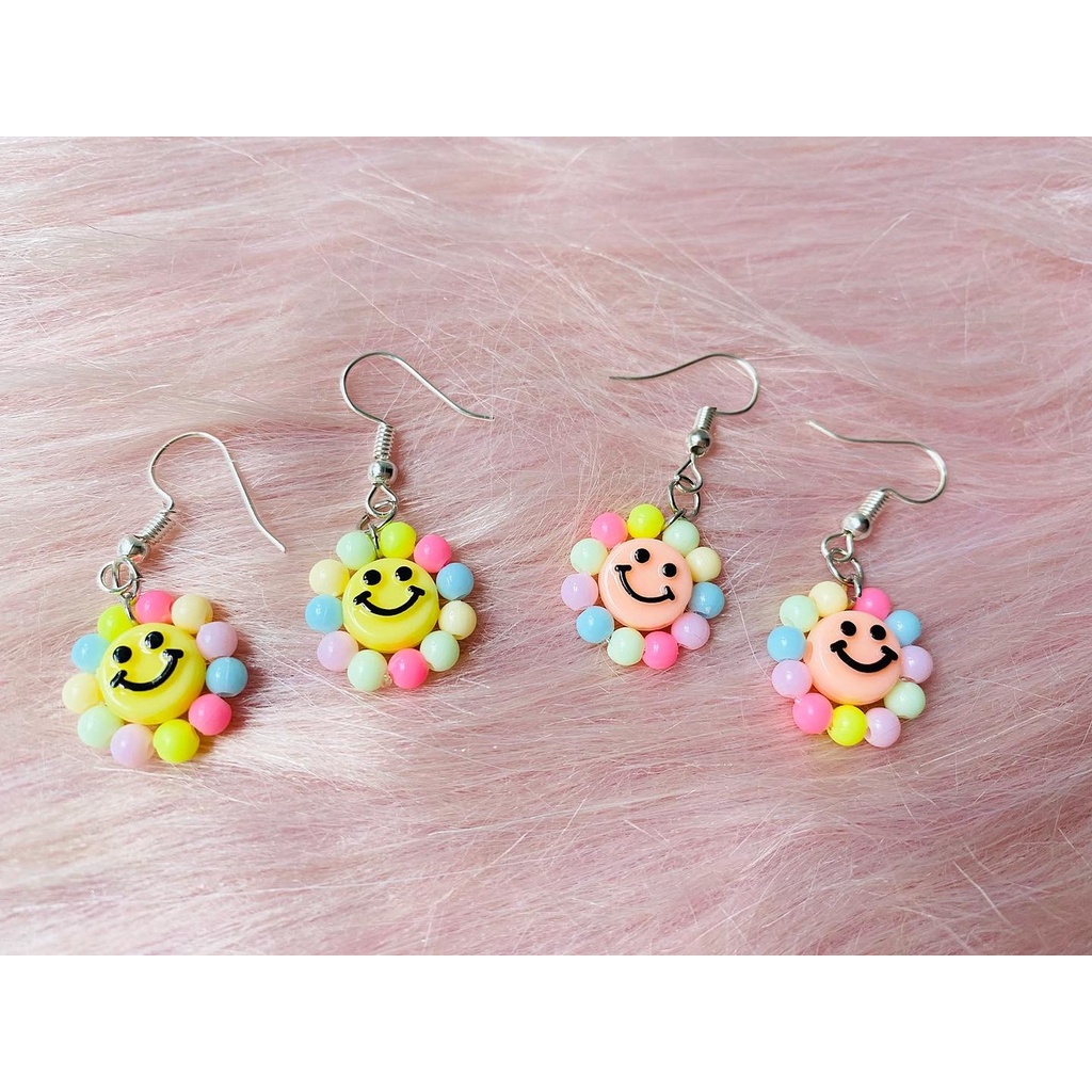 Bông tai handmade LILI CUTE SMILE EARRINGS - LILI'S SUMMER BEADS