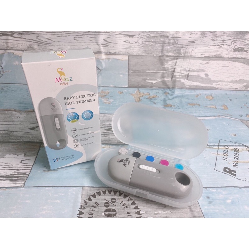 Máy Dũa Móng Tay MOAZ BEBE MB-015 Với 6 Tấm Mài, Đèn Pin Hỗ Trợ (Bảo Hành 12 Tháng)