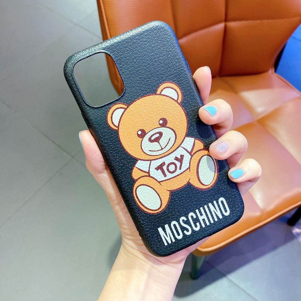 Ốp lPhone Gấu Moschino  Cam Kết Hàng Đẹp