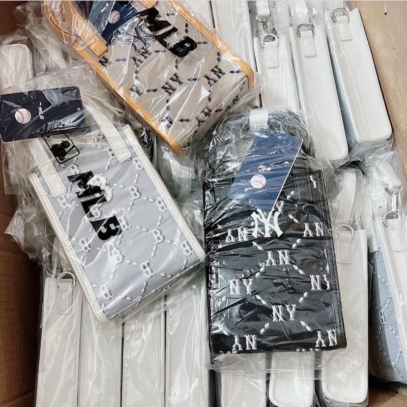 Túi Phone Pouch đeo chéo MLB