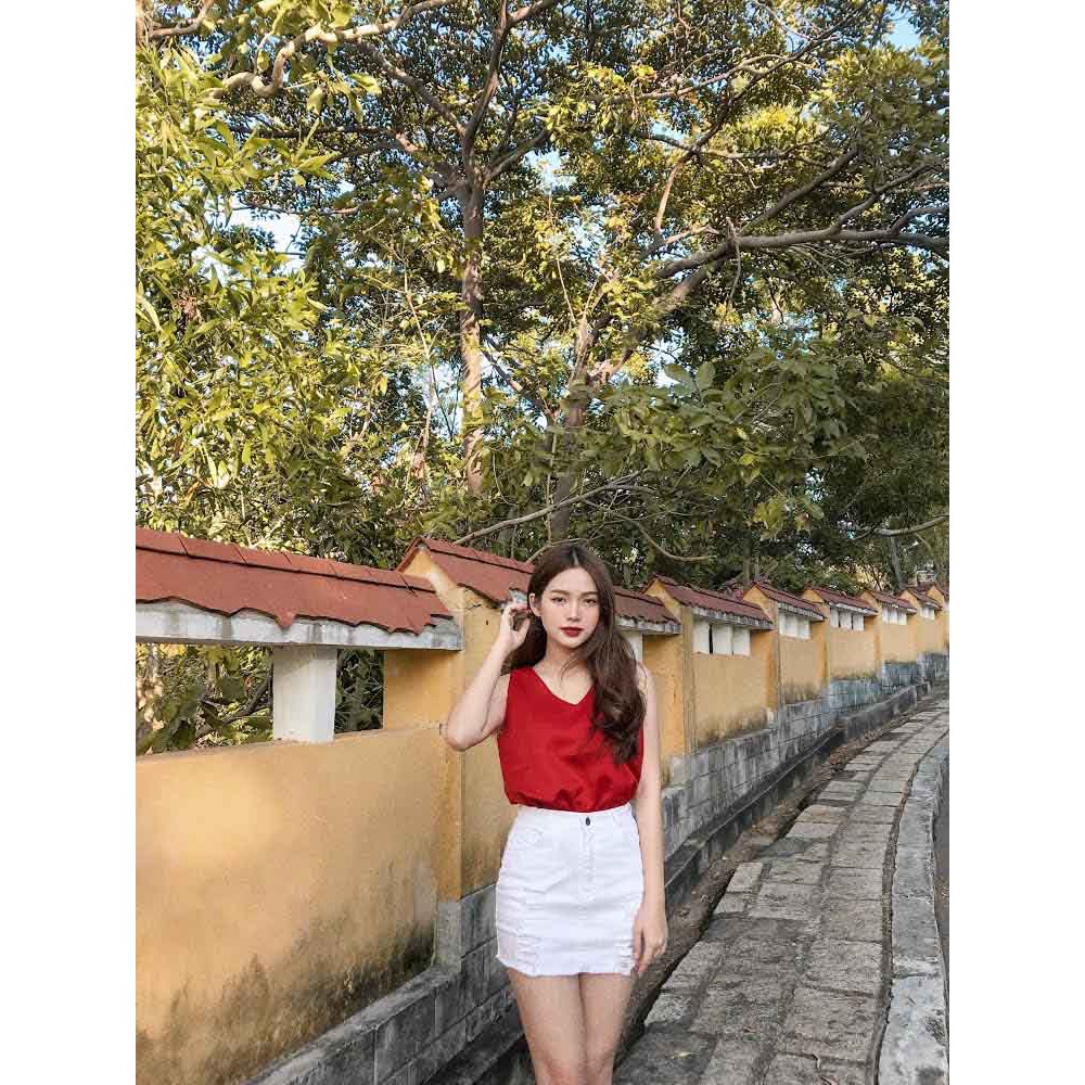 Áo sát nách cổ V