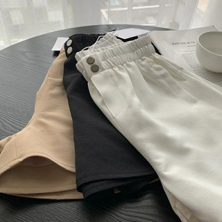 quần sóc nữ, chất liệu đũi thoáng mát