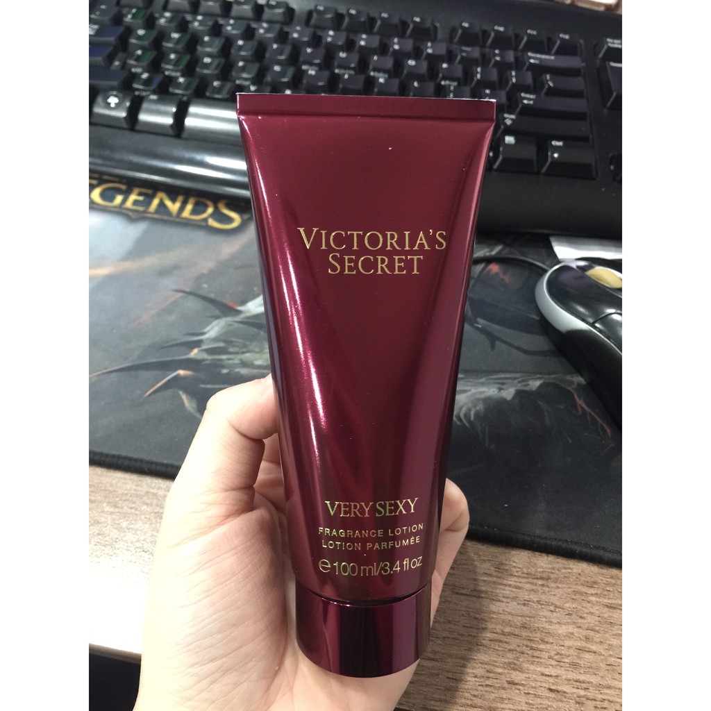 Dưỡng thể nước hoa Victoria Secret 100ML