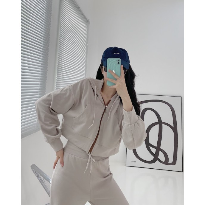 Áo khoác croptop dài tay thời trang GAGO zip-front hooded jacket màu nâu GA3386 | BigBuy360 - bigbuy360.vn