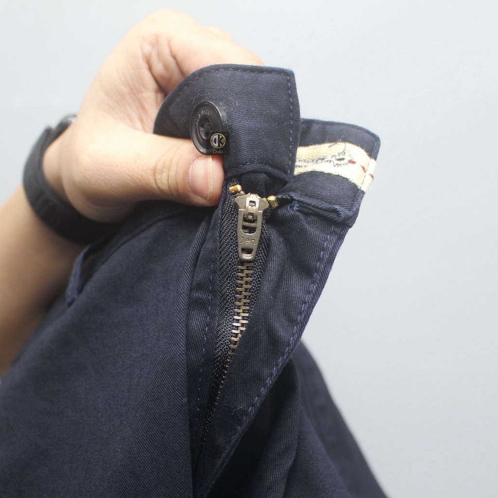 Quần Kaki Nam Màu Đen xì KC-13, Quần kaki túi chéo dáng ôm đứng, chất vải co giãn thoáng mát - DOKI