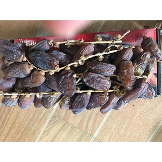 Chà là khô nguyên cành