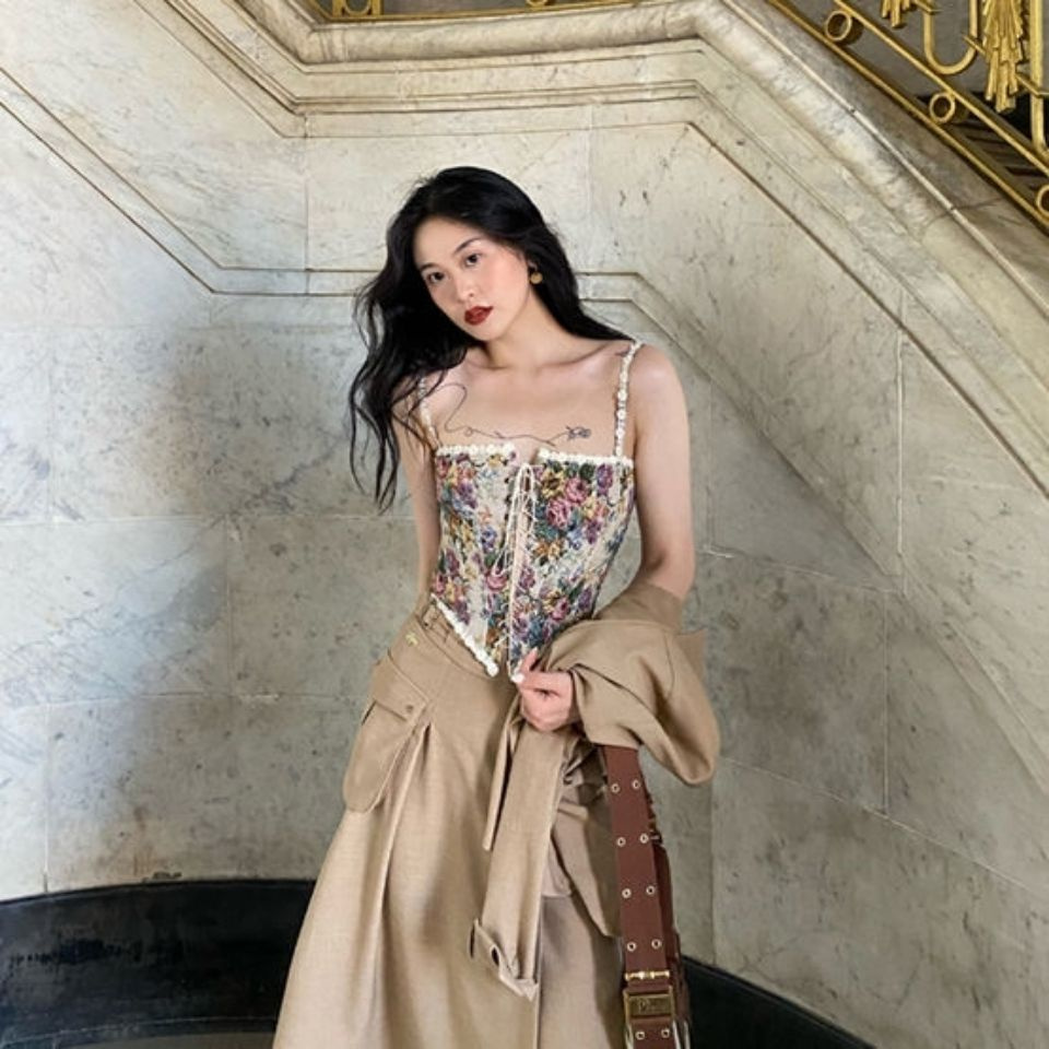 Áo hai dây họa tiết hoa thời trang sành điệu dành cho nữ