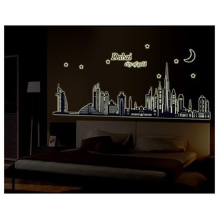 Decal dán tường dạ quang phát sáng trong đêm
