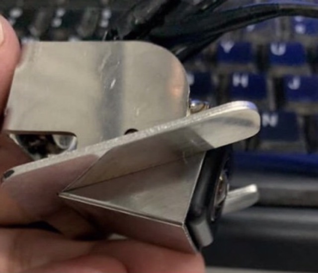 Bảo vệ cam lùi mazda cx5