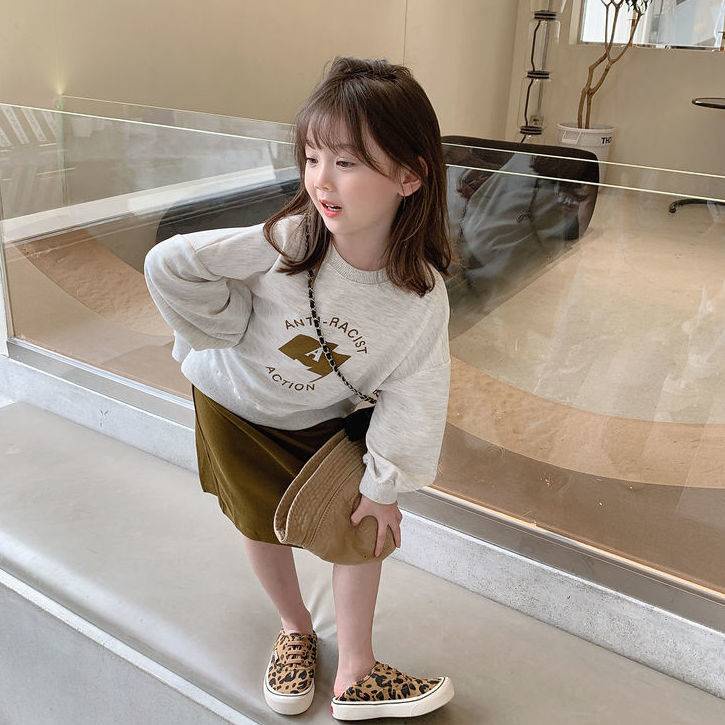 [Hàng Mới Về] Áo Thun Tay Dài Dáng Rộng Xẻ Tà Phong Cách Phương Tây Mùa Thu Cho Bé Gái