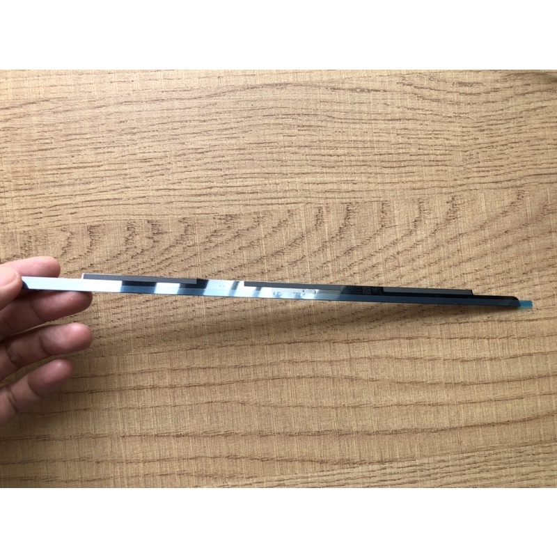 Thanh nhựa màn hình macbook 2016 đến 2019