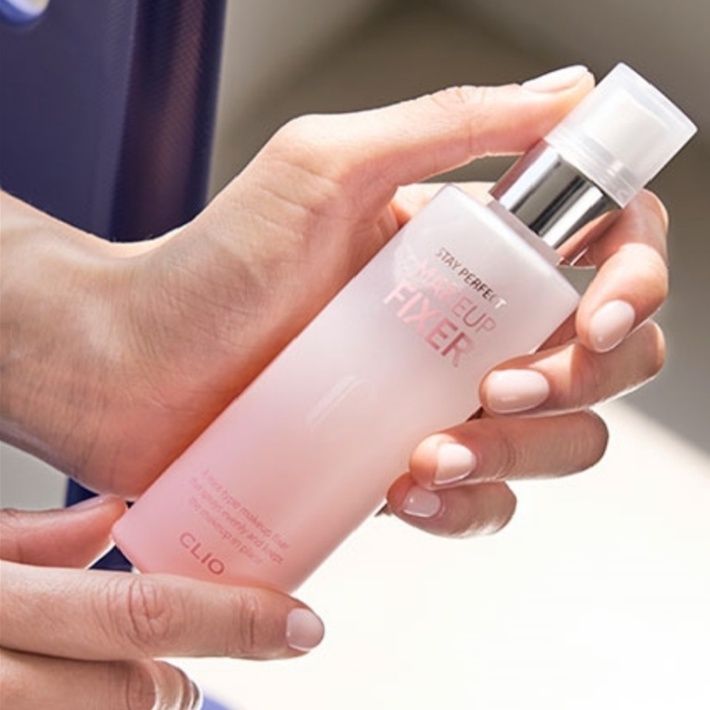 Chai xịt cố định lớp trang điểm CLIO giữ lớp trang điểm hoàn hảo 100ml
