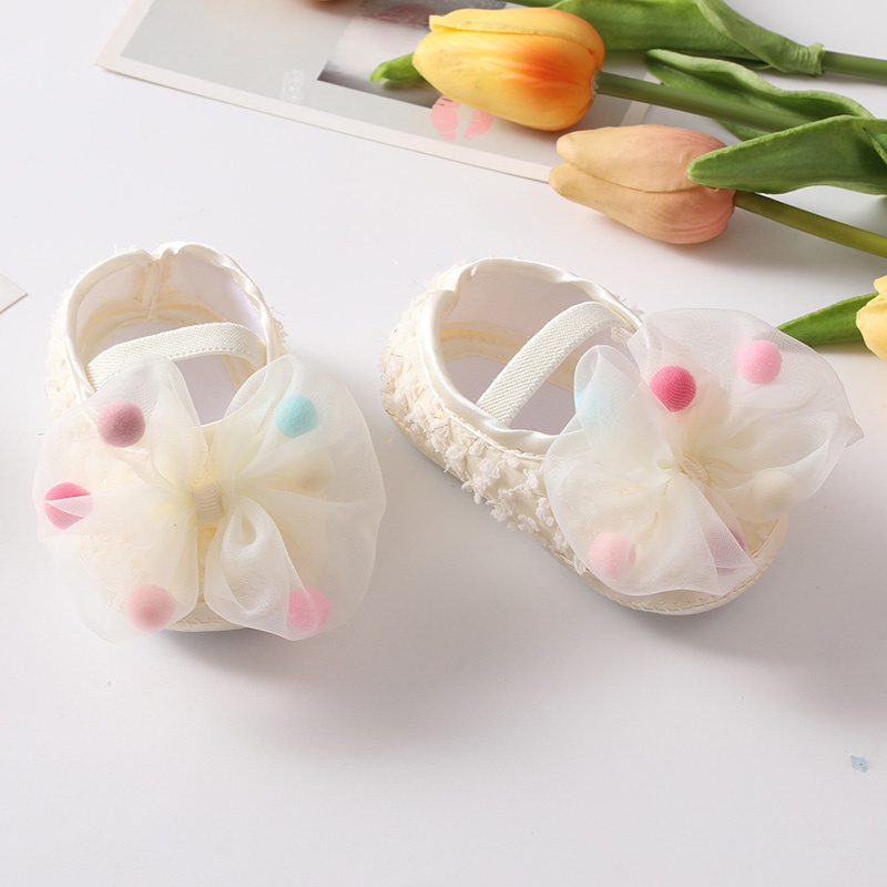 Set 2 món gồm băng đô + đôi vớ công chúa dễ thương cho bé gái