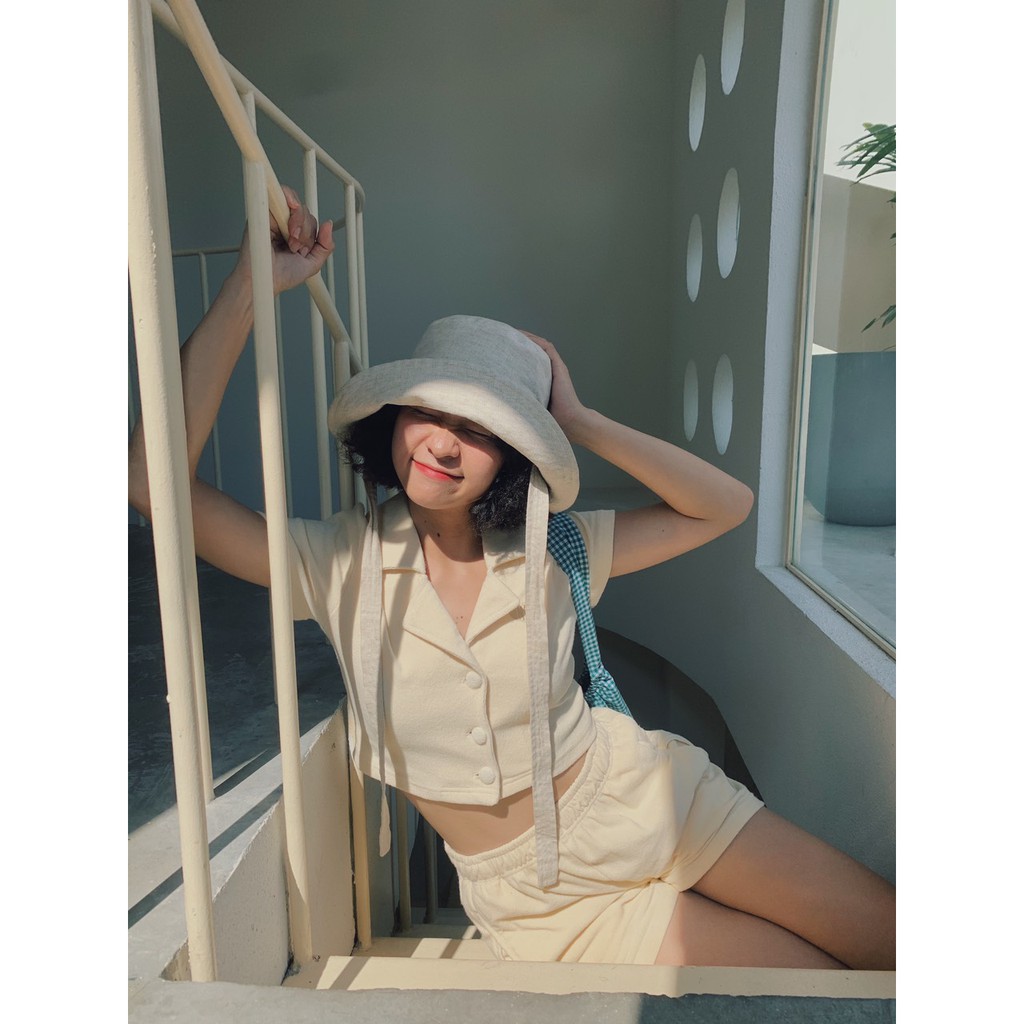 Anniegals - Áo nỉ kem cài nút - White Fur Danton Top