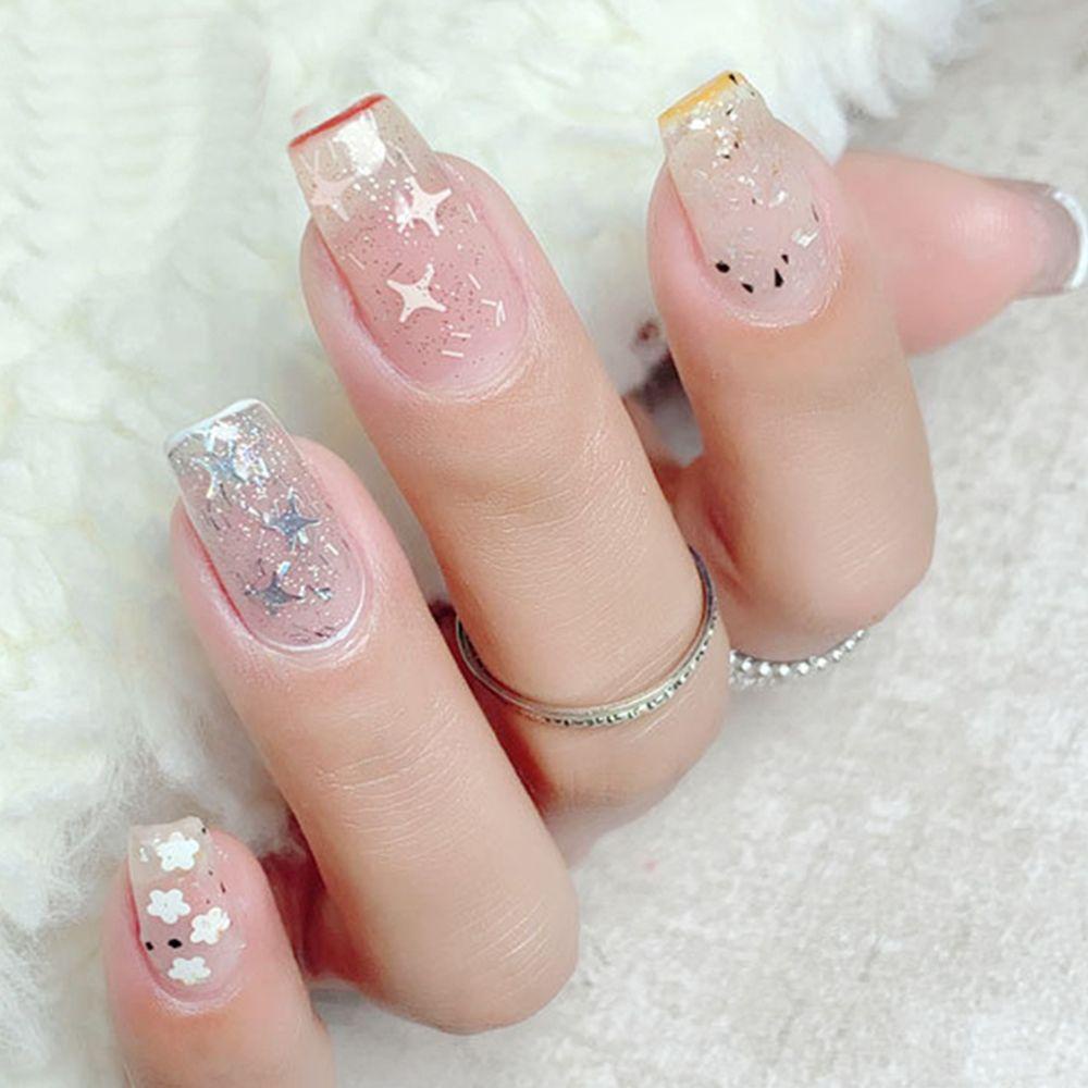 Sơn Móng Tay Gel UV Với 12 Màu Lựa Chọn Độc Đáo